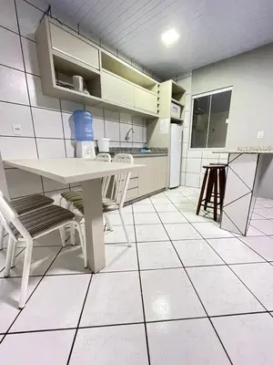 A cozinha ou kitchenette de Apt 02 Vida na Praia com Piscina-200m do Mar