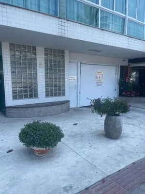 A fachada ou entrada de Apê de fundos em condo beira mar com garagem e Wi-Fi