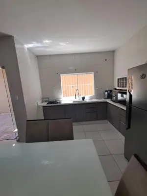 A planta de Casa Privativa - Pisicna, AR, Wifi, 2 quartos, 2 Banheiros, Garagem - Porto Belo, Perequê