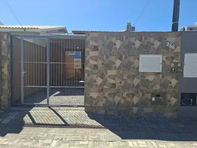 A planta de Casa Privativa - Pisicna, AR, Wifi, 2 quartos, 2 Banheiros, Garagem - Porto Belo, Perequê