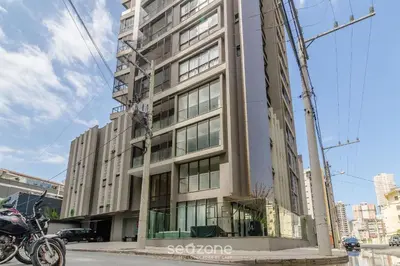 O edifício onde o apartamento está situado