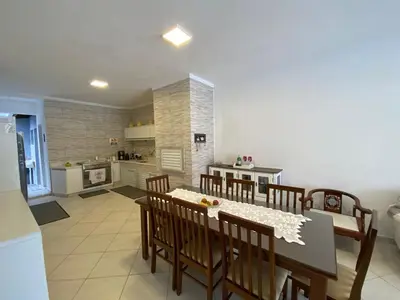 A cozinha ou kitchenette de Cód 129 - Casa c/ sinuca a 300m da praia