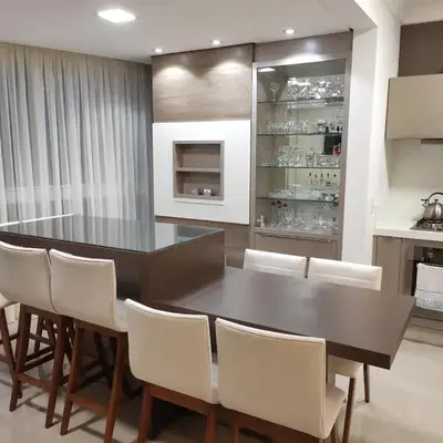 Apartamento de luxo em Meia Praia