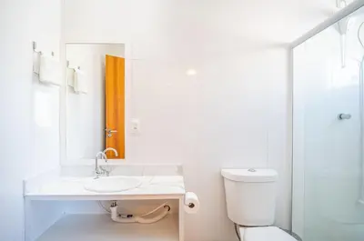 Uma casa de banho em Casa 02 | 2 suítes | até 7 pessoas