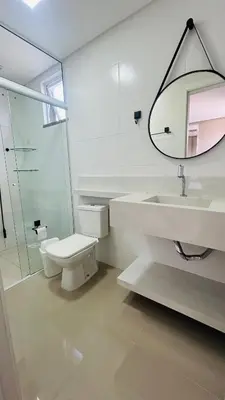 Uma casa de banho em Linda Cobertura 350m da Praia de Bombas