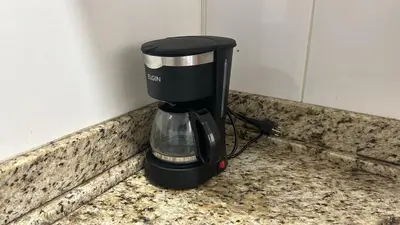 Comodidades para chá e café em Clube do Mar-Rua 224 Itapema Meia Praia Apt 104 B