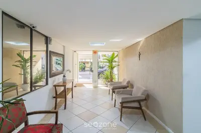A planta de Apto com 3 quartos a 120m da praia central LHE0201