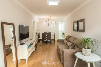 A planta de Apto com 3 quartos a 120m da praia central LHE0201