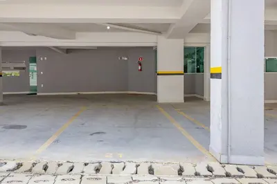 A planta de Amplo Apto a 50 Metros da Praia de Bombinhas