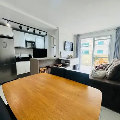 Palm Beach Residence – Apartamento espaçoso com 3 suítes na Praia de Palmas para até 8 pessoas.