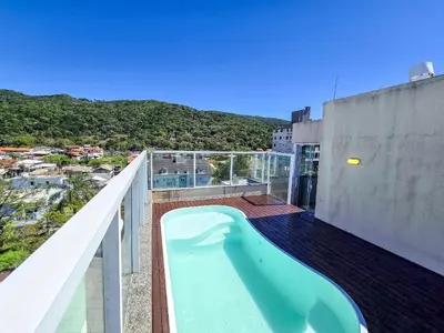 Uma vista geral da montanha ou uma vista da montanha a partir da casa de férias