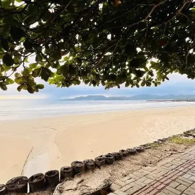 Refúgio em Meia Praia