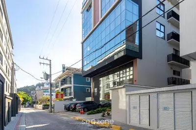 O edifício onde o apartamento está situado