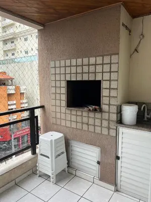 A cozinha ou kitchenette de Apartamento frente avenida - Itapema - SC