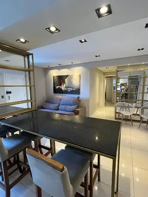 Uma área de estar em apartamento quadra mar rua 4100
