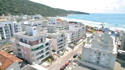 A planta de Excelente apto 3 dormitórios em Bombas / SC