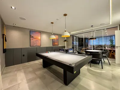 A planta de Flat com piscina aquecida em Bombas / SC