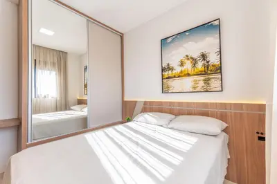 A planta de Apartamento 2 dormitórios com piscina Bombas / SC