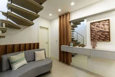 A planta de Apartamento 2 dormitórios com piscina Bombas / SC