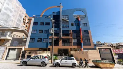O edifício onde o apartamento está situado