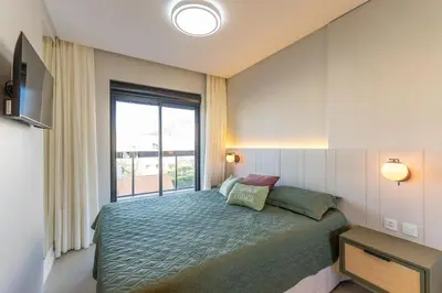 A planta de Apartamento 2 suítes com piscina em Canto Grande / Bombinhas SC