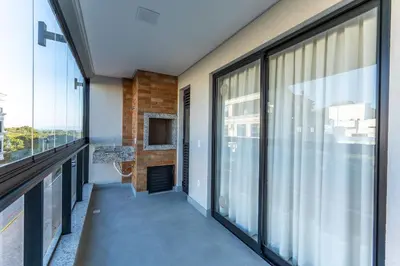 A planta de Apartamento 2 suítes com piscina em Canto Grande / Bombinhas SC