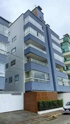 O edifício onde o apartamento está situado