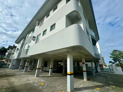 O edifício onde o apartamento está situado