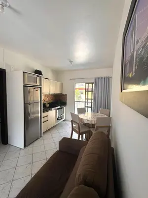 A cozinha ou kitchenette de Casa no centro de bombinhas, SC