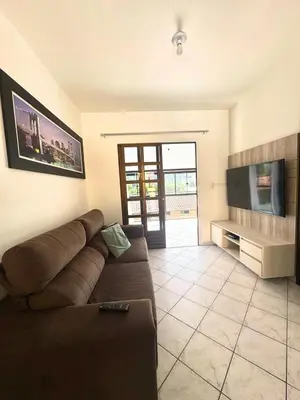 Uma área de estar em Casa no centro de bombinhas, SC