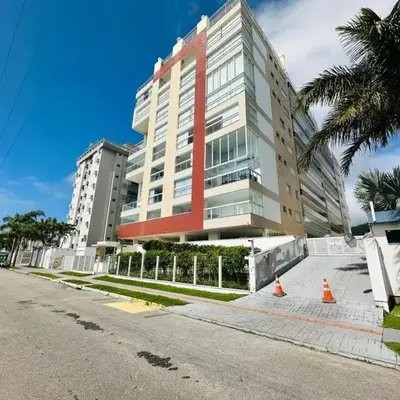 Apartamento com 3 suítes e vista mar em Palmas