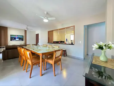 A cozinha ou kitchenette de Cobertura com 4 quartos quadra do Mar Meia Praia