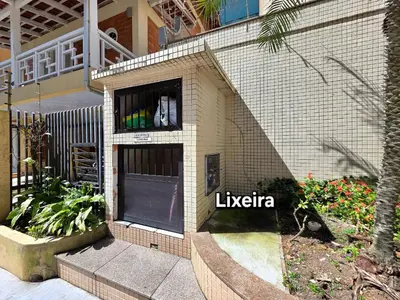 O edifício onde o apartamento está situado