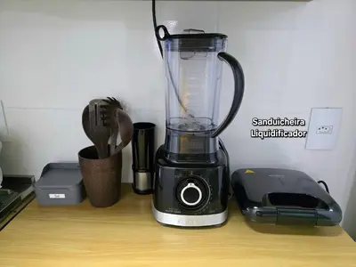 Comodidades para chá e café em Apt Novo a poucos passos do mar em Meia Praia