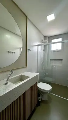 Uma casa de banho em Apto Da Praia 201