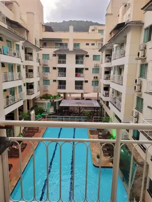 A piscina em ou perto de Apto Praia de Bombas Bombinhas
