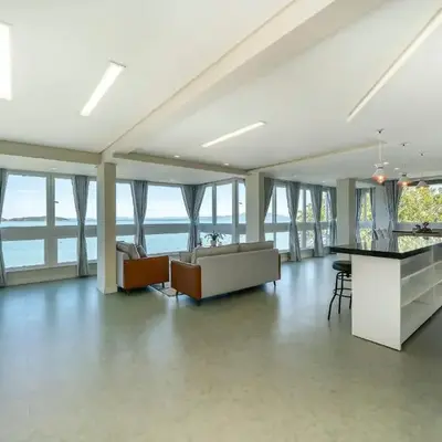 B300 - Casa Beira Mar com piscina Privativa
