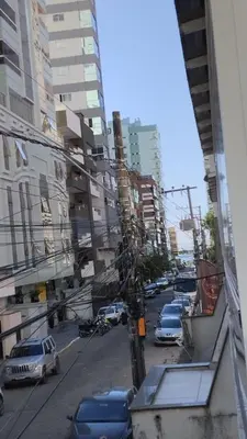 A vizinhança circundante ou próxima do apartamento