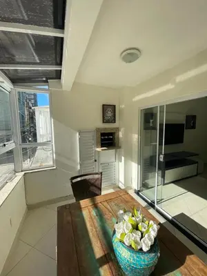 A cozinha ou kitchenette de Apto de 2 Quartos em Meia Praia