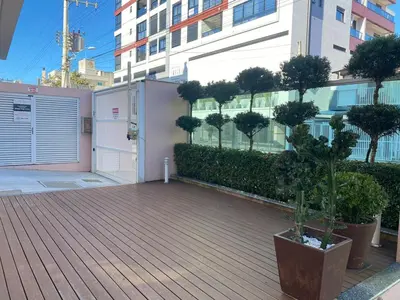 O edifício onde o apartamento está situado