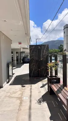Uma vista geral da montanha ou uma vista da montanha a partir do apartamento