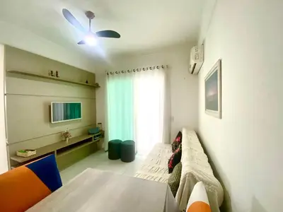 Uma televisão e/ou sistema de entretenimento em Ed MontBlanc 305