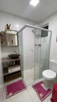 Uma casa de banho em Apartamento Vista Mar - ITAPEMA SC Praia Central
