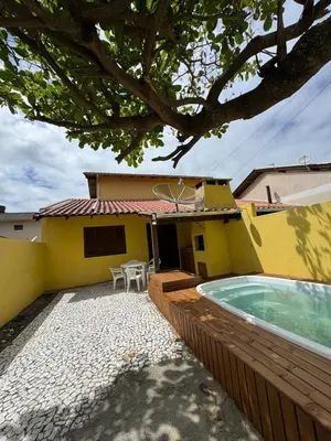 A piscina em ou perto de Casa com Piscina em Bombinhas