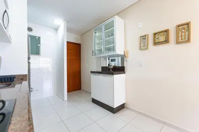 A cozinha ou kitchenette de Res. Wilian 308 - Apto 2 quartos em Bombas