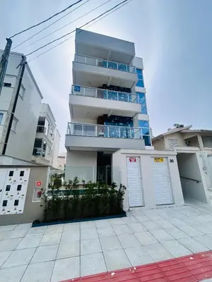 O edifício onde o apartamento está situado