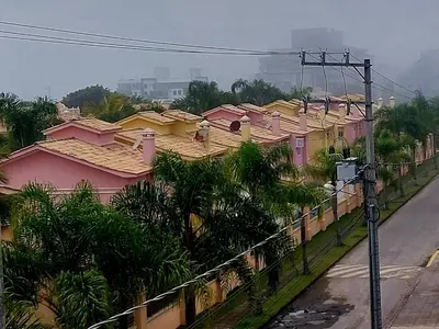 O edifício onde o apartamento está situado