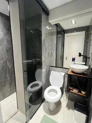 Uma casa de banho em Quadra Mar Premium