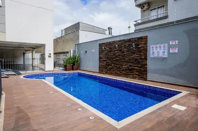 A piscina em ou perto de Aluguel Apto 2 quartos c/ 1 suíte Bombas SC
