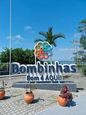 A planta de Kitnet Bombinhas